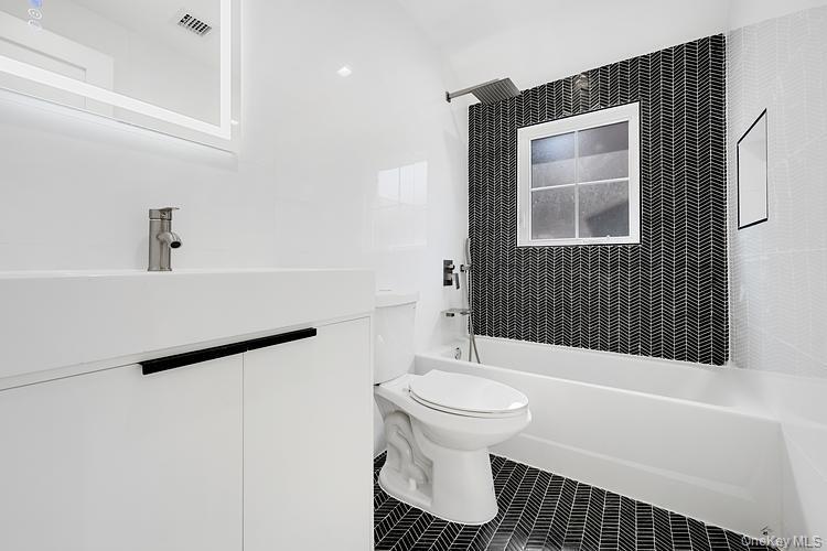 Single Family 215th  Queens, NY 11361, MLS-923517-8