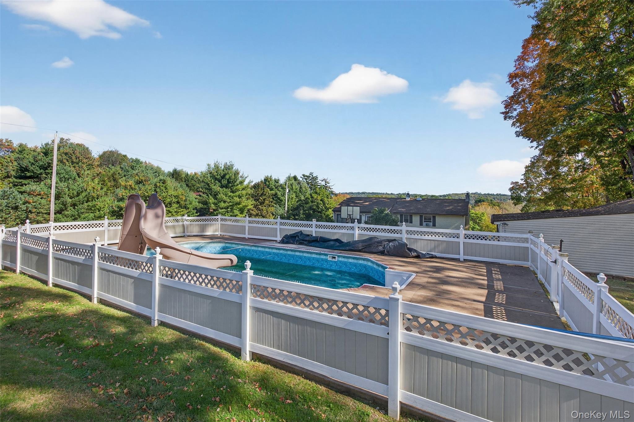 Single Family Mount Rose Ulster County, NY 12542, MLS-923525-31