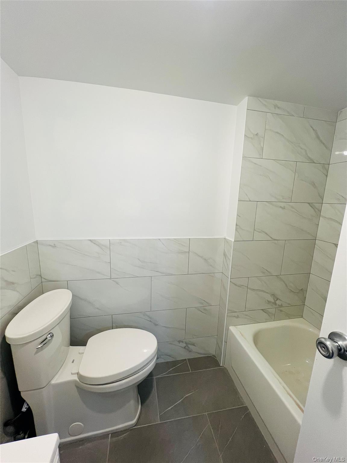 Single Family Logan  Bronx, NY 10465, MLS-923527-32