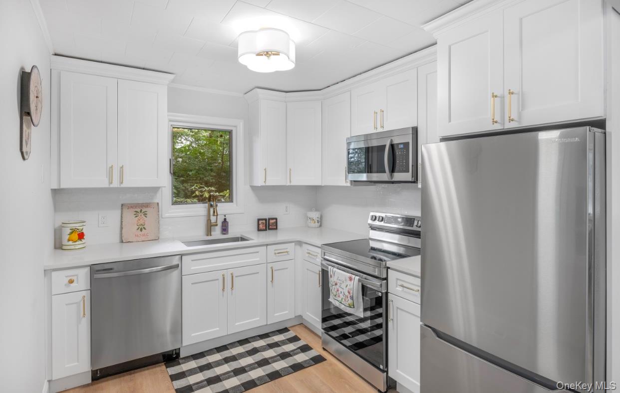 Single Family Maple Suffolk County, NY 11792, MLS-923532-10