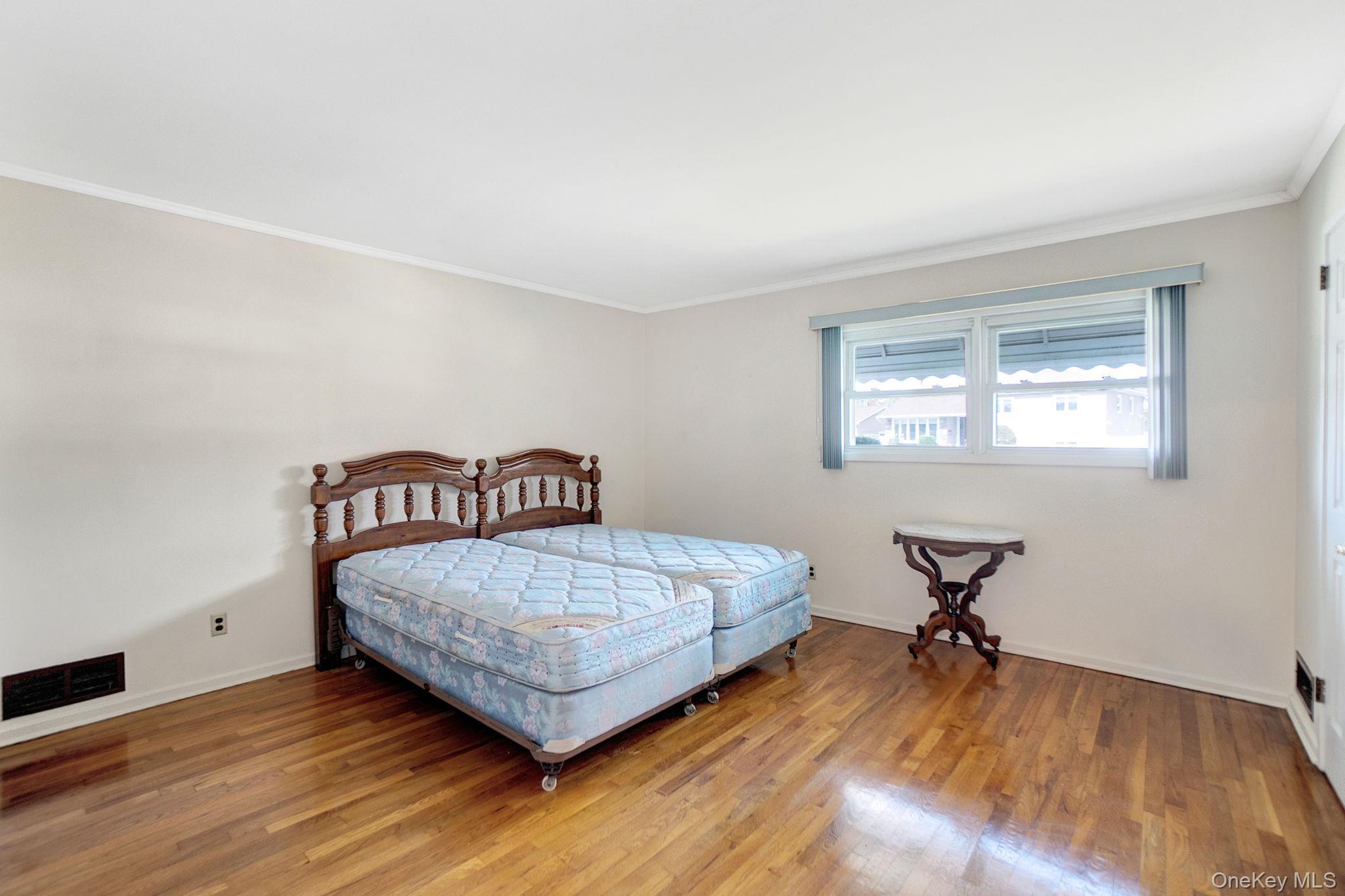 Single Family Lehigh Nassau County, NY 11801, MLS-923535-11