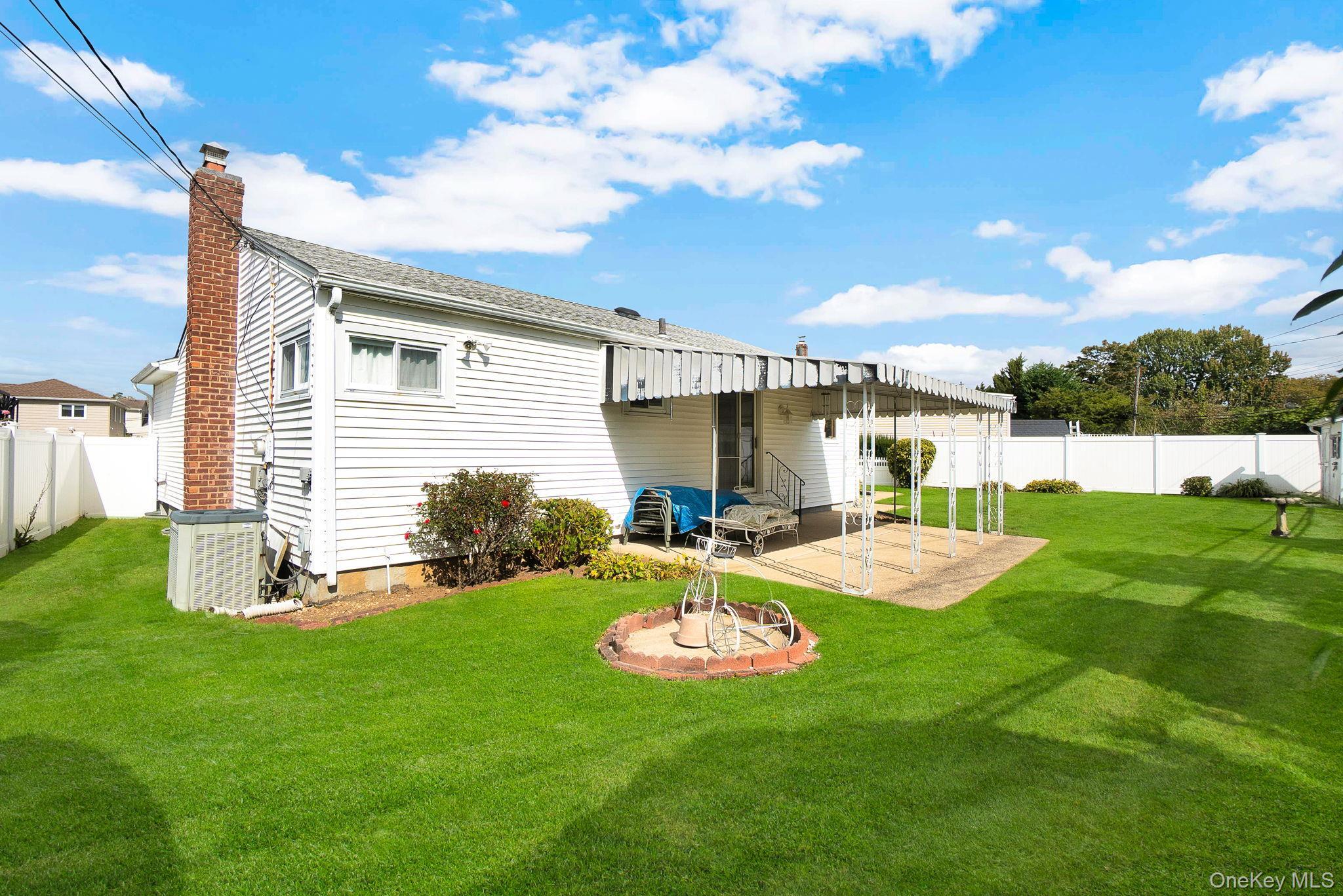 Single Family Lehigh Nassau County, NY 11801, MLS-923535-20