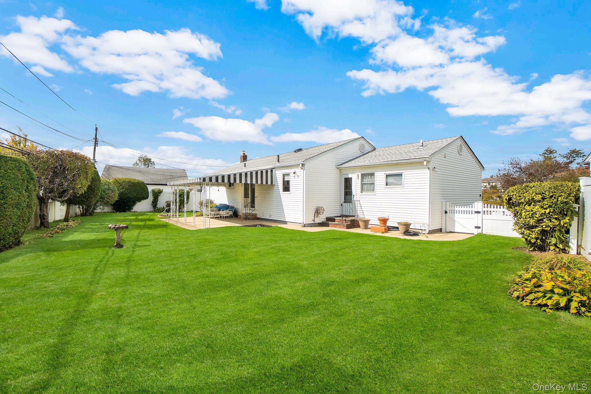 Single Family Lehigh Nassau County, NY 11801, MLS-923535-21