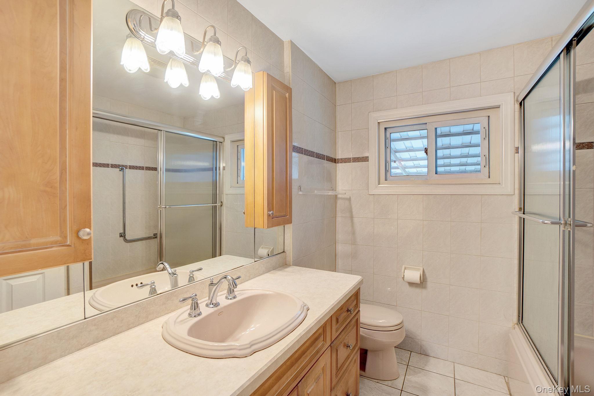 Single Family Lehigh Nassau County, NY 11801, MLS-923535-9