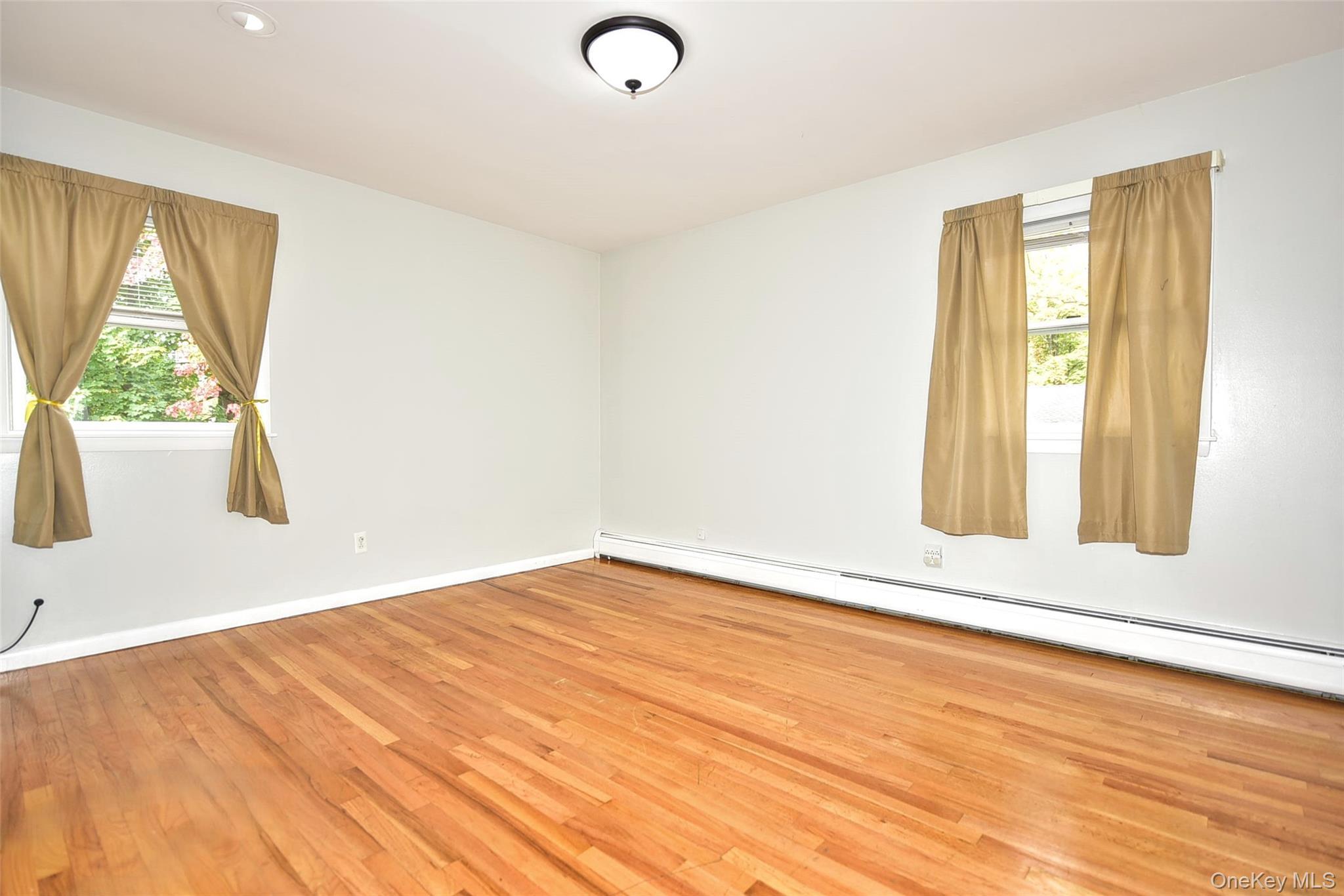 Single Family Hillcrest Rockland County, NY 10901, MLS-923553-16