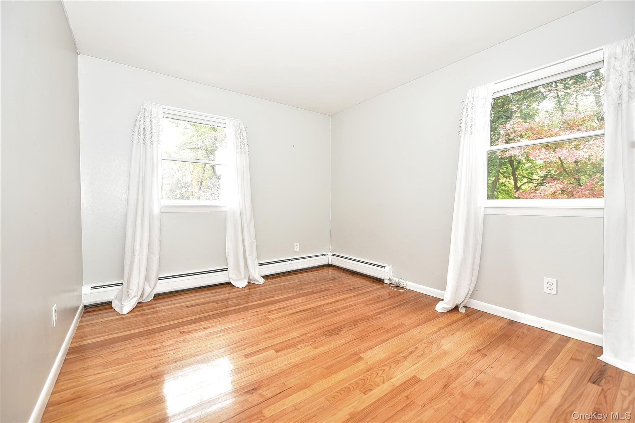 Single Family Hillcrest Rockland County, NY 10901, MLS-923553-18