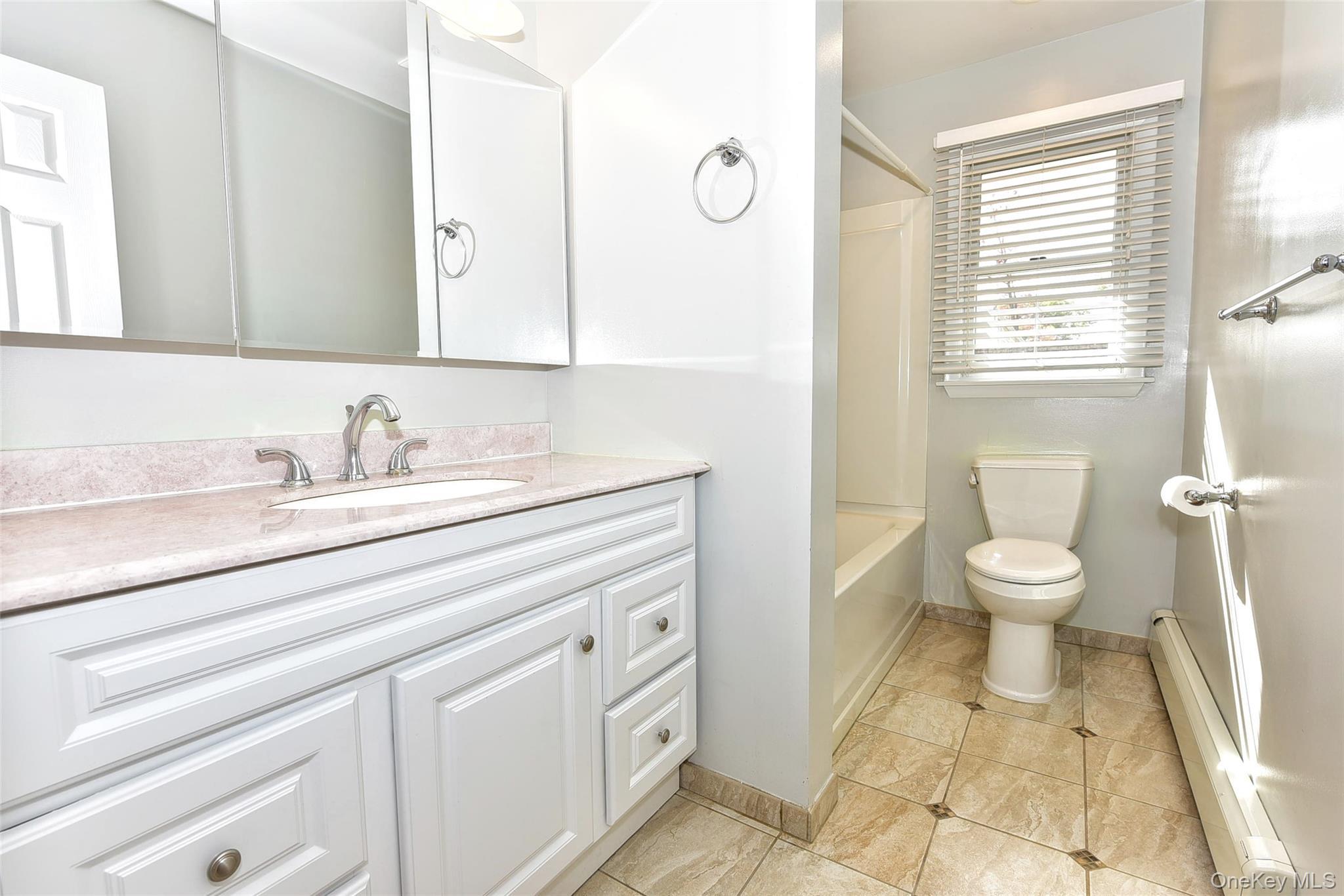 Single Family Hillcrest Rockland County, NY 10901, MLS-923553-19