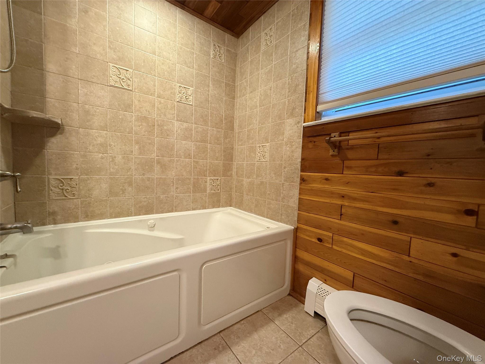 Single Family Newcomb  Suffolk County, NY 11961, MLS-923573-12