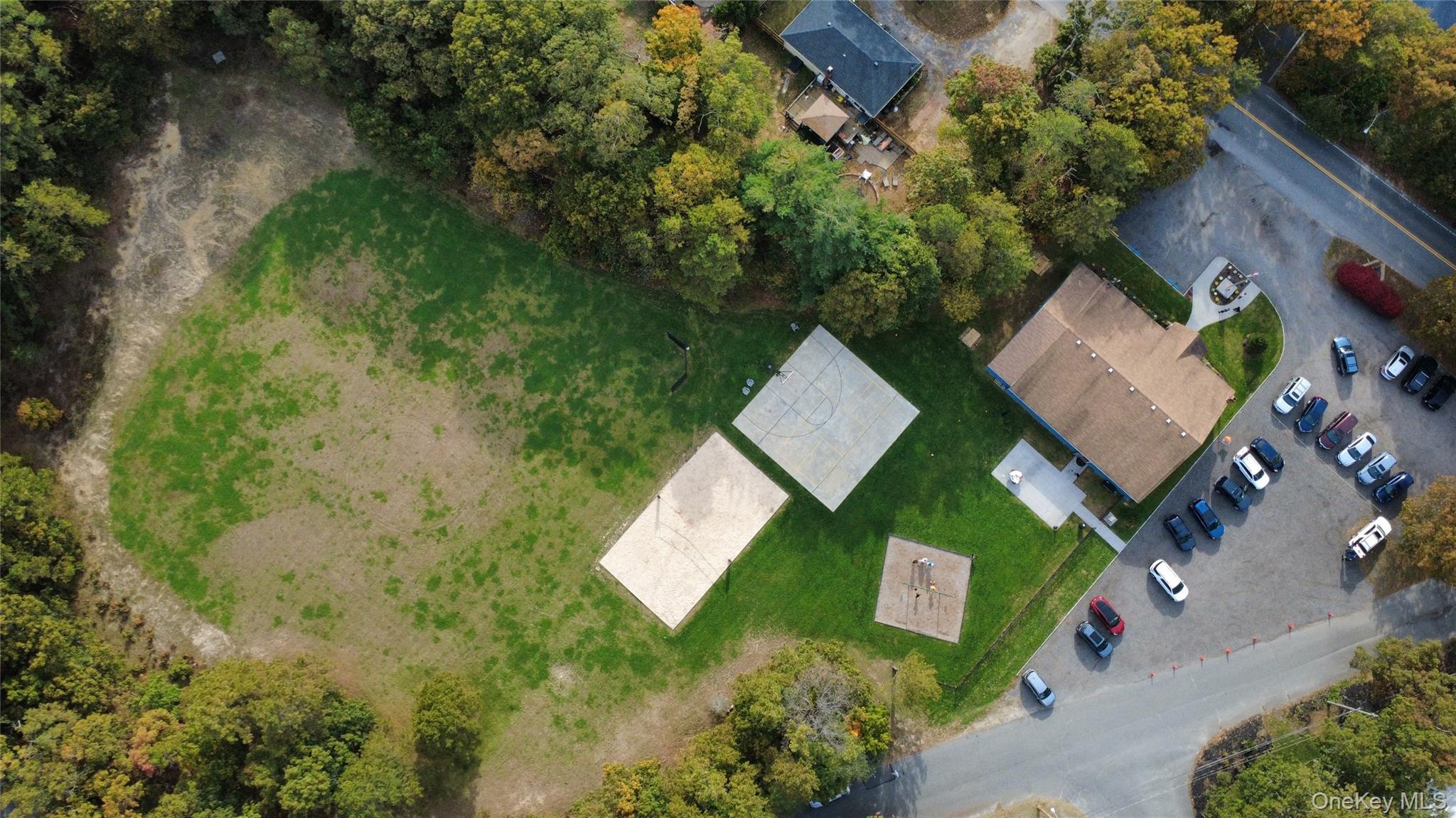 Single Family Newcomb  Suffolk County, NY 11961, MLS-923573-31