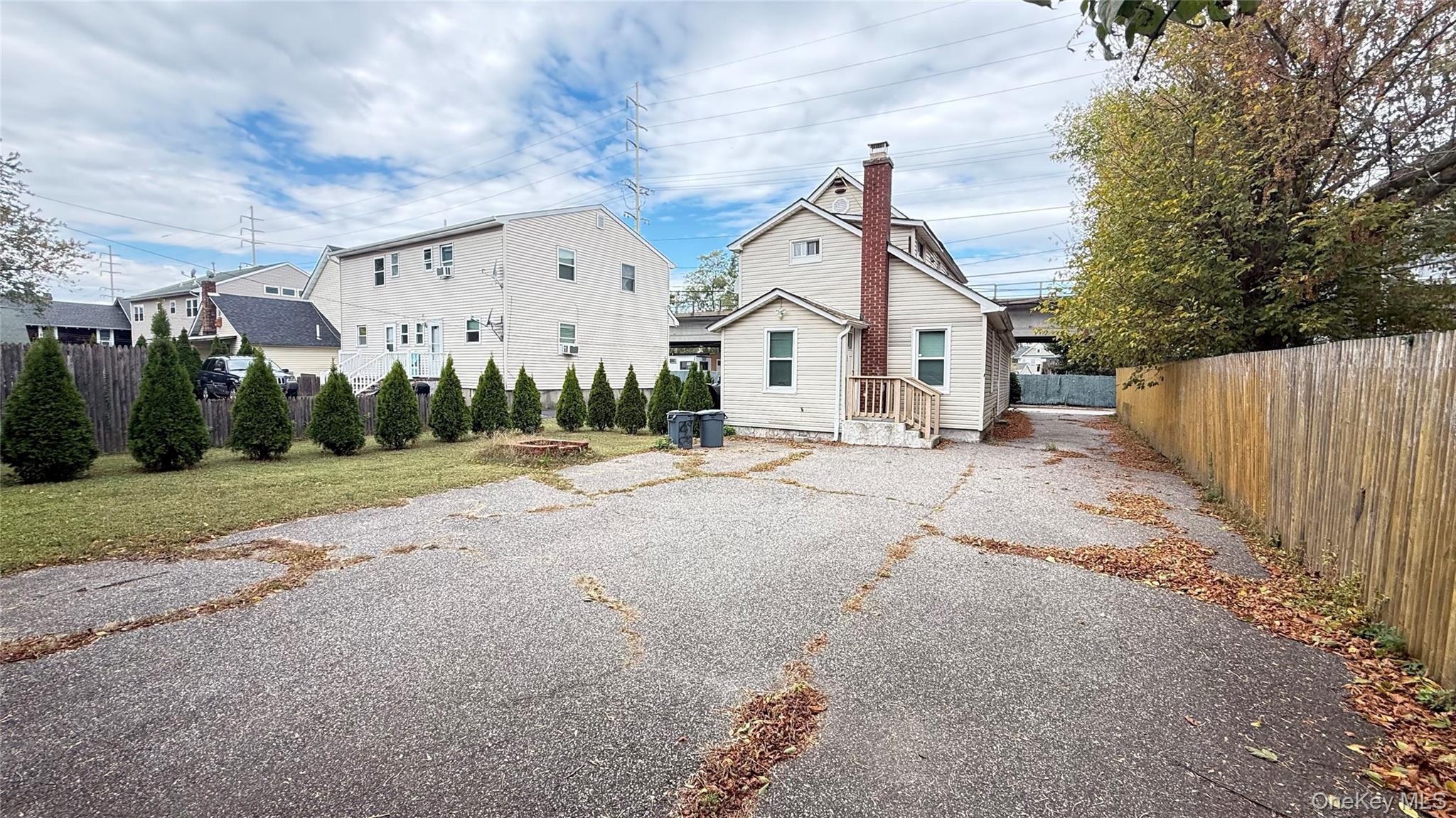 Single Family Railroad Suffolk County, NY 11701, MLS-923575-2