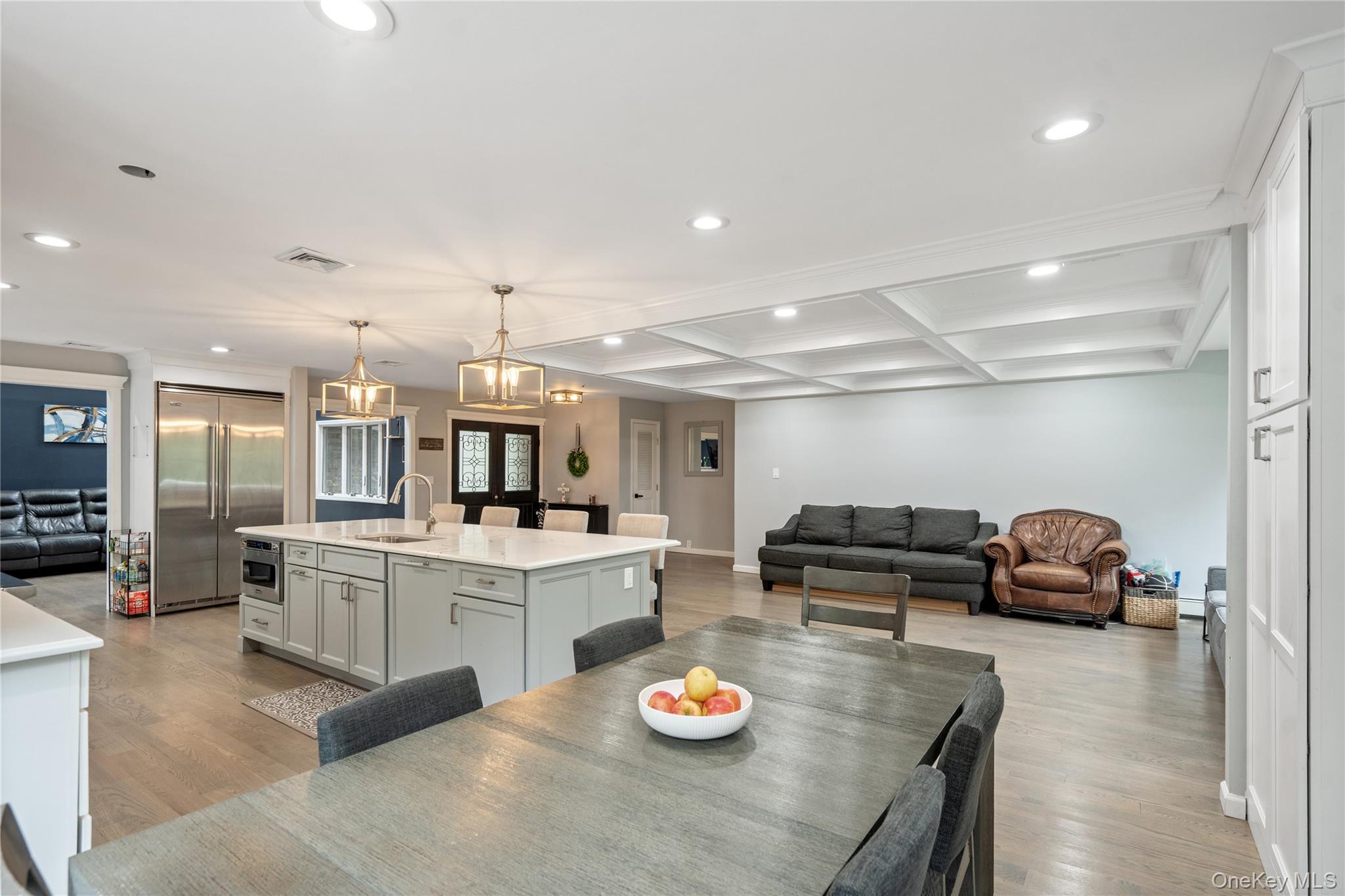 Single Family Hollow Suffolk County, NY 11746, MLS-923578-15