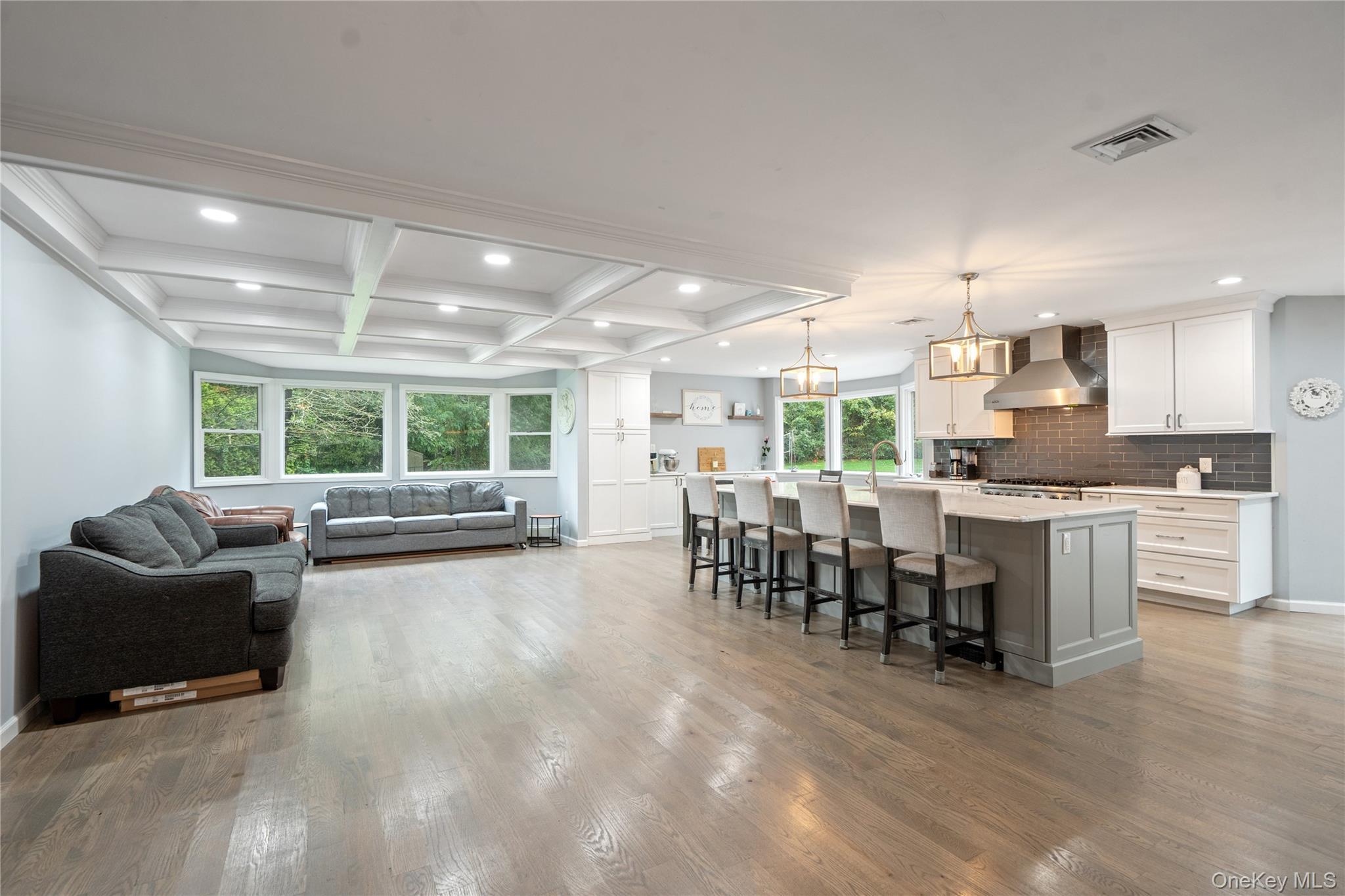 Single Family Hollow Suffolk County, NY 11746, MLS-923578-18