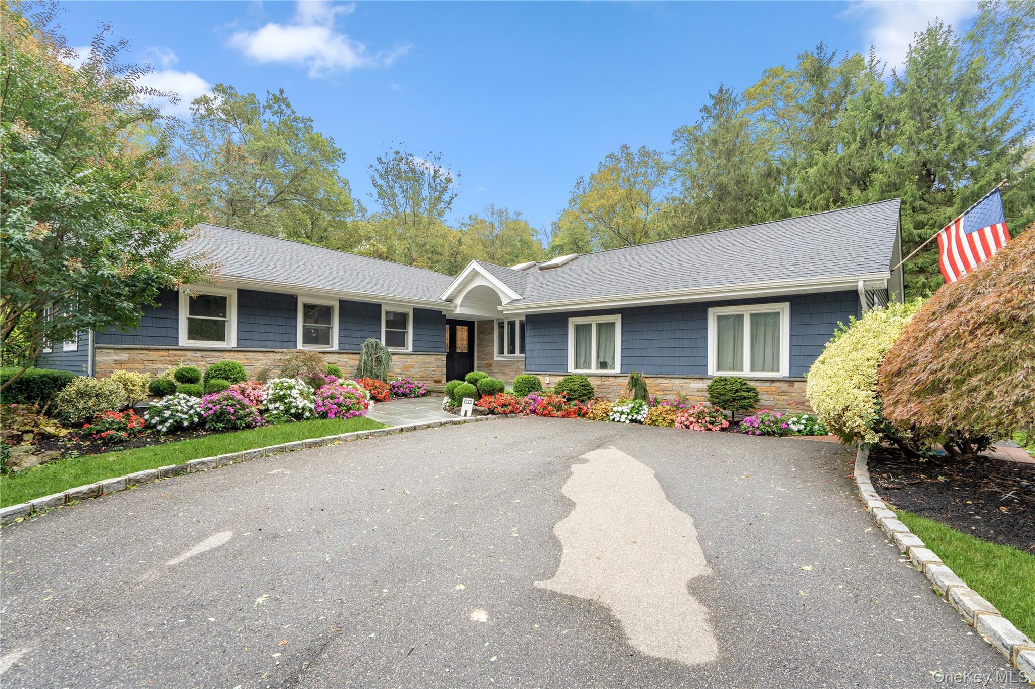 Single Family Hollow Suffolk County, NY 11746, MLS-923578-3