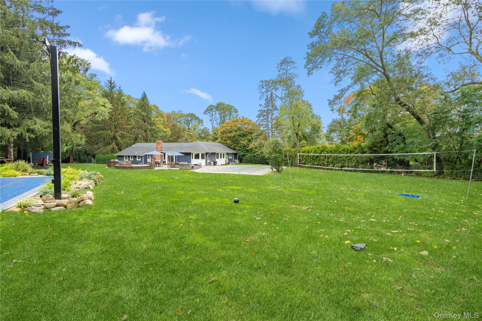 Single Family Hollow Suffolk County, NY 11746, MLS-923578-38