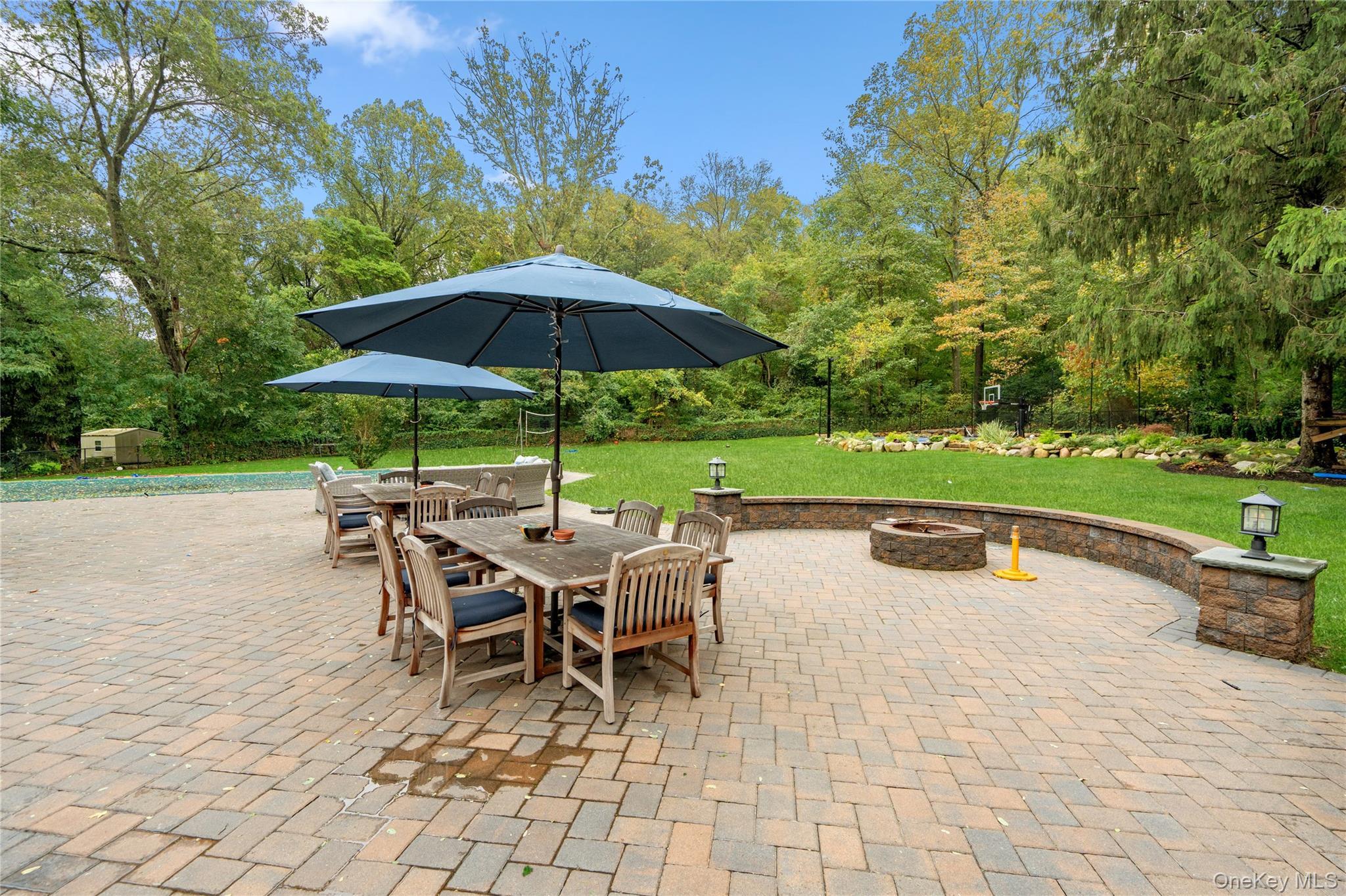 Single Family Hollow Suffolk County, NY 11746, MLS-923578-43