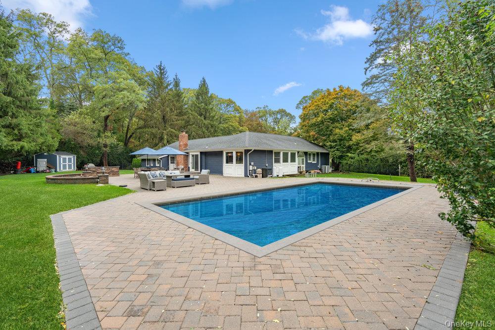 Single Family Hollow Suffolk County, NY 11746, MLS-923578-44