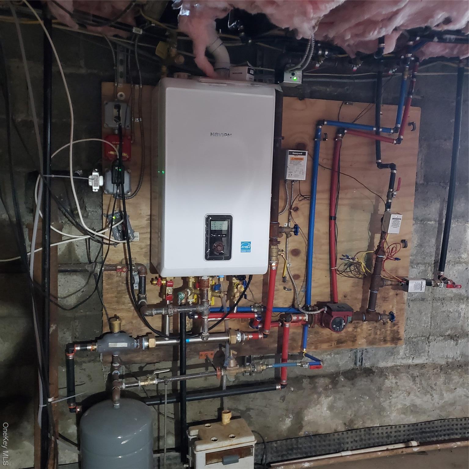 Single Family Smith  Dutchess County, NY 12601, MLS-923636-33