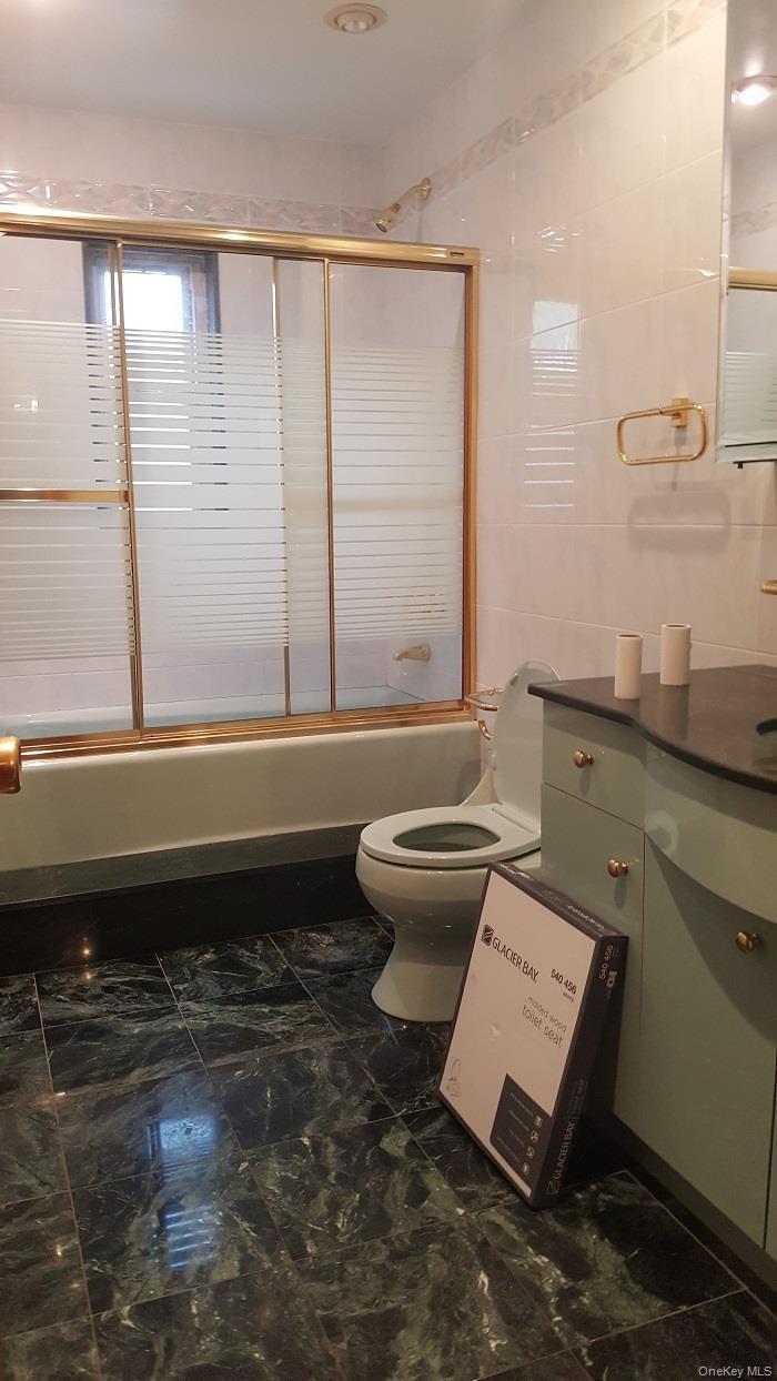 Single Family 85th  Queens, NY 11385, MLS-923640-11