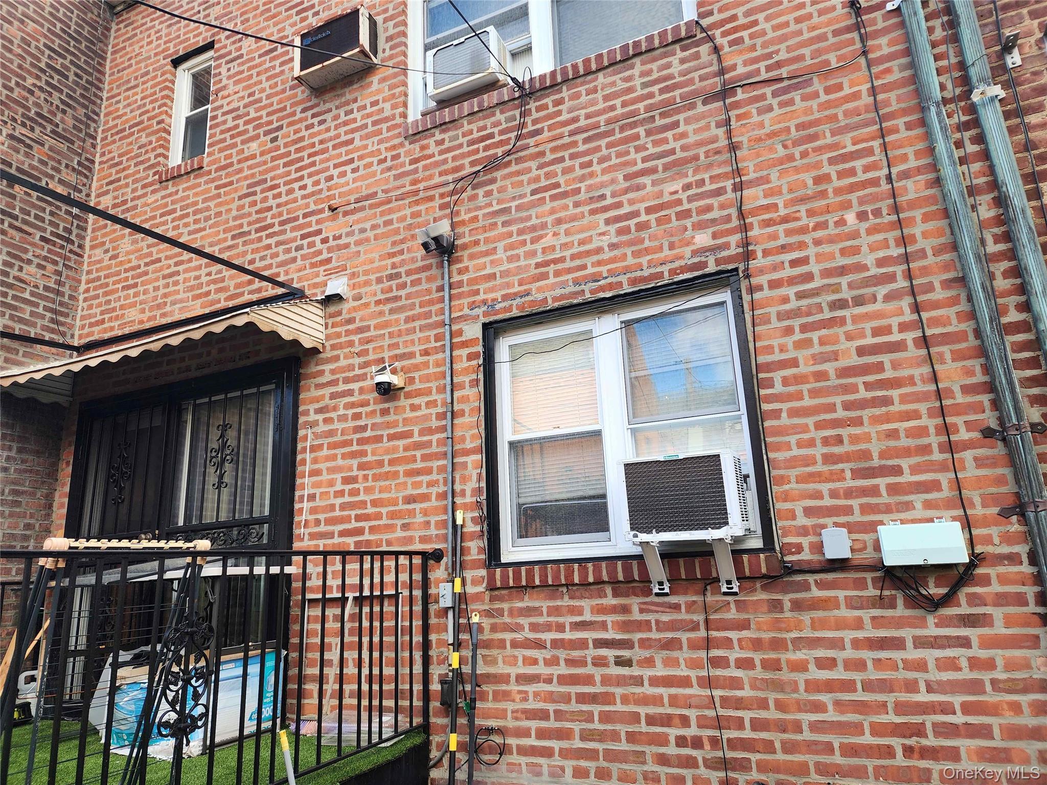 Single Family 85th Queens, NY 11385, MLS-923640-19