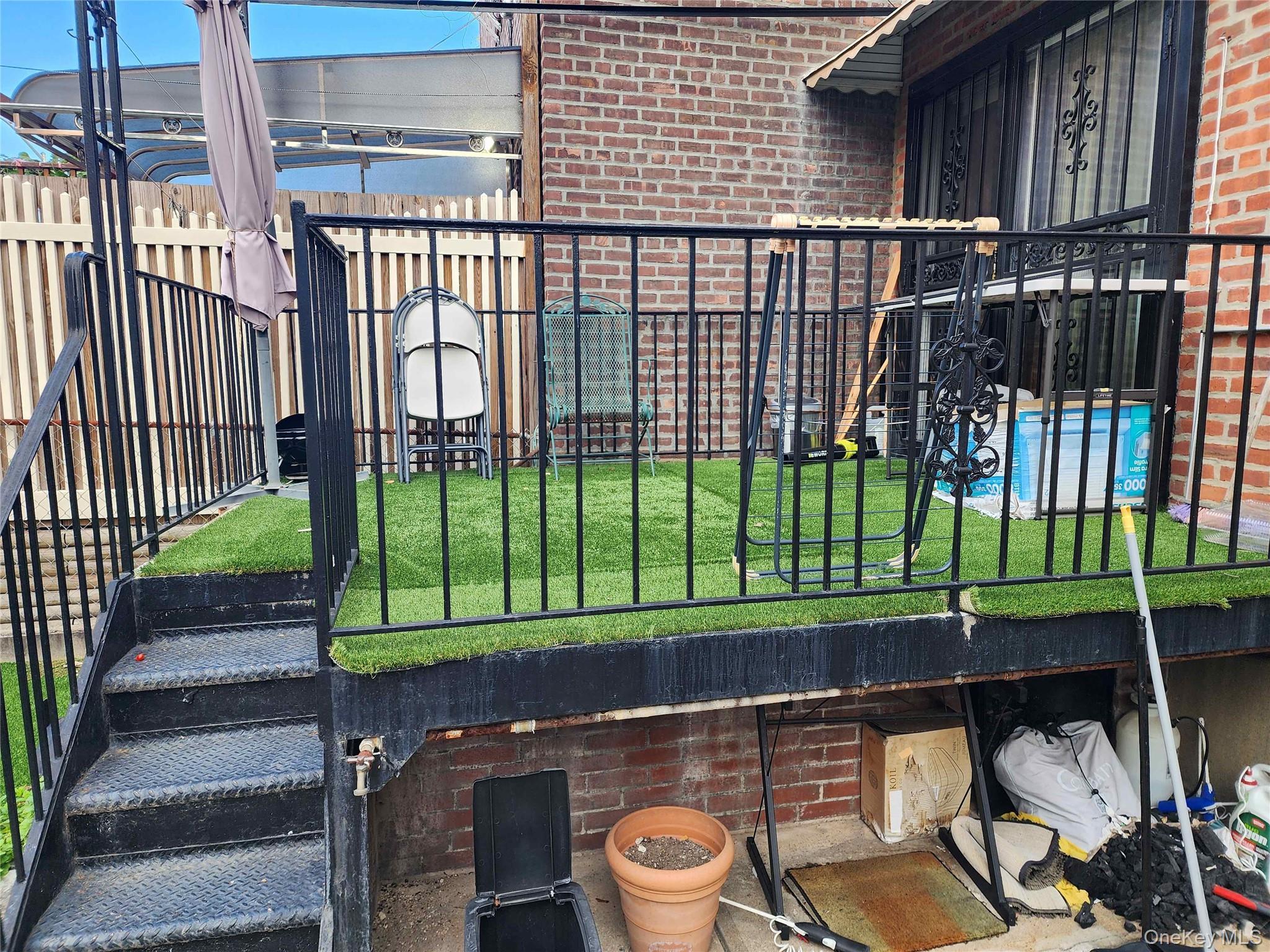 Single Family 85th Queens, NY 11385, MLS-923640-21