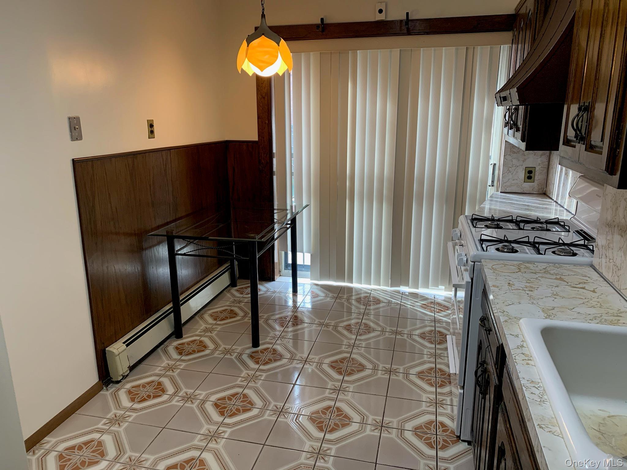 Single Family 85th  Queens, NY 11385, MLS-923640-3