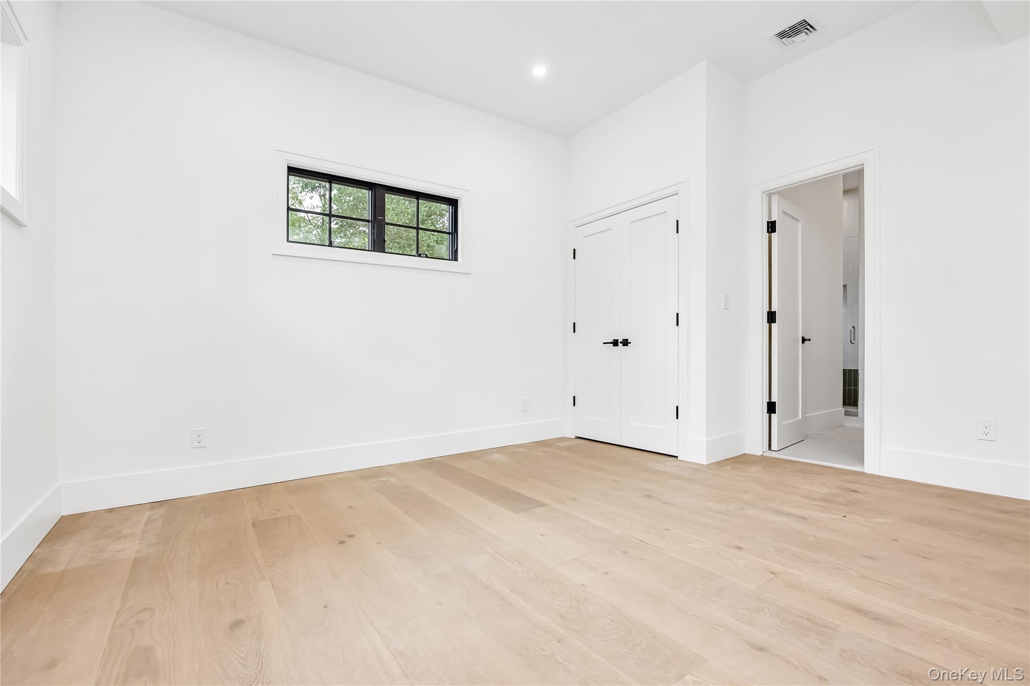 Single Family Long Beach Suffolk County, NY 11780, MLS-923645-33