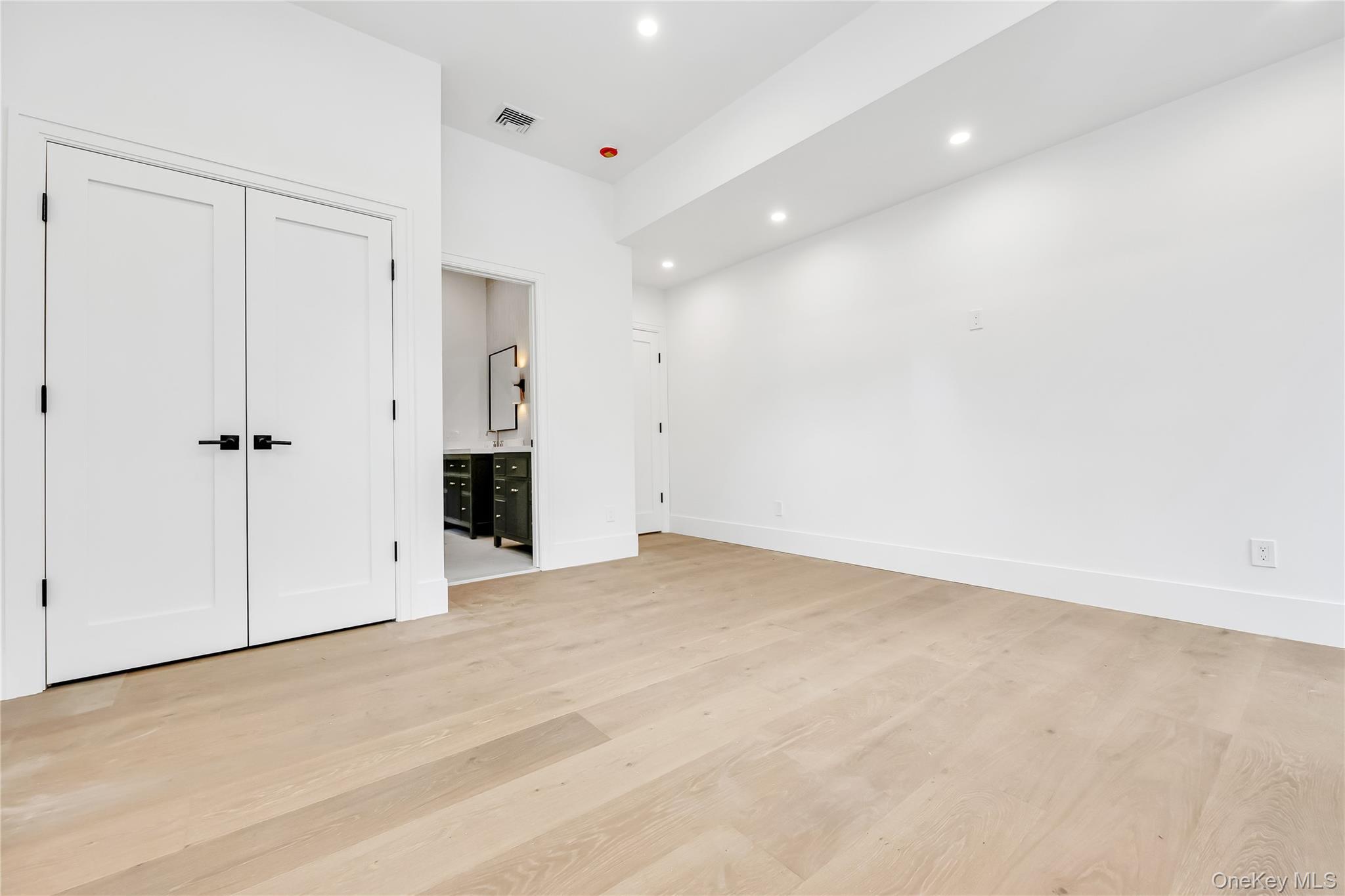 Single Family Long Beach Suffolk County, NY 11780, MLS-923645-34