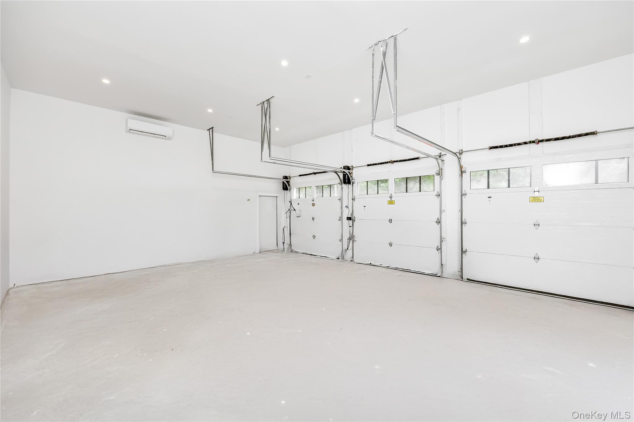 Single Family Long Beach Suffolk County, NY 11780, MLS-923645-41