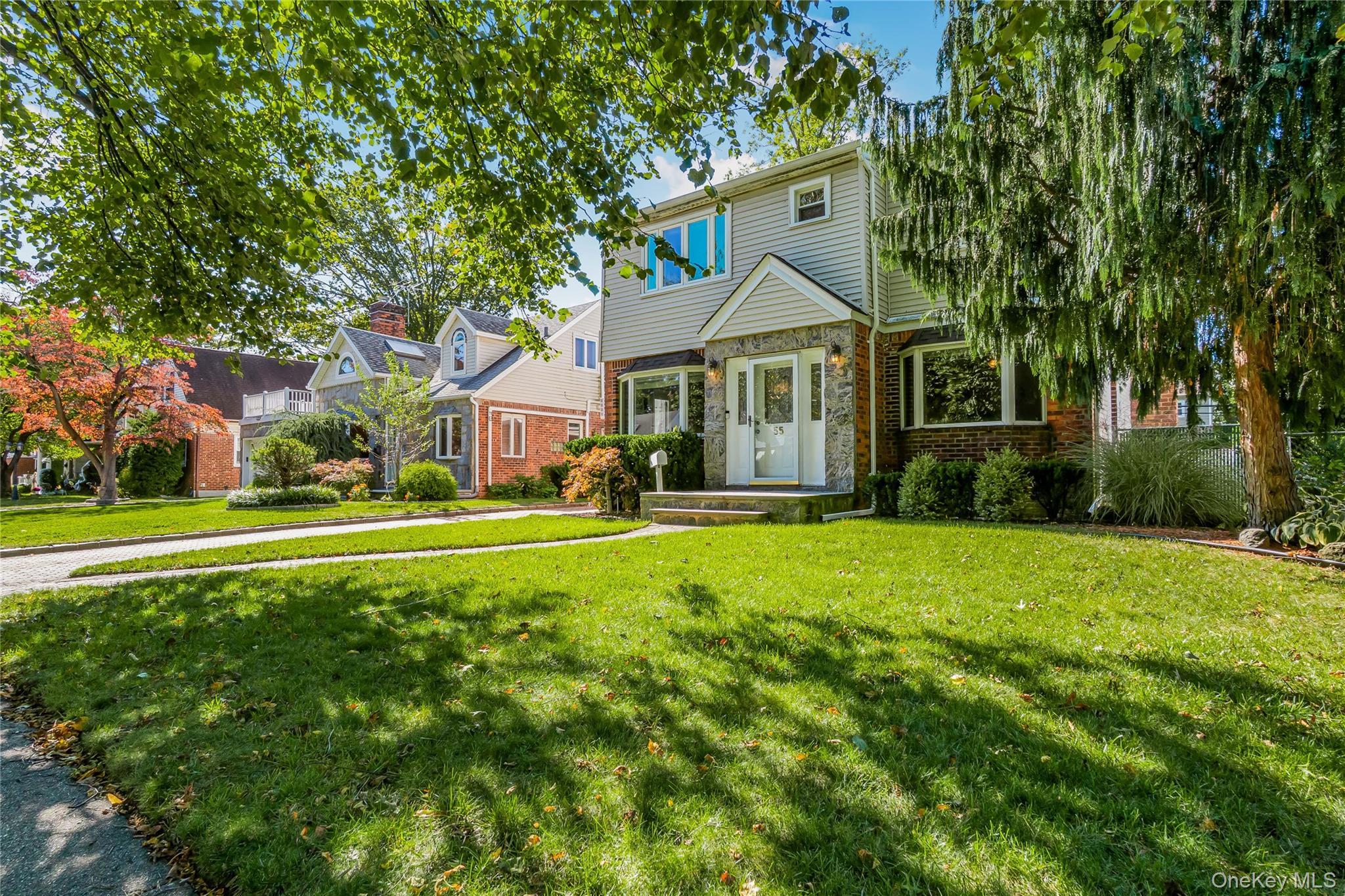 Single Family Maple  Nassau County, NY 11040, MLS-923646-2