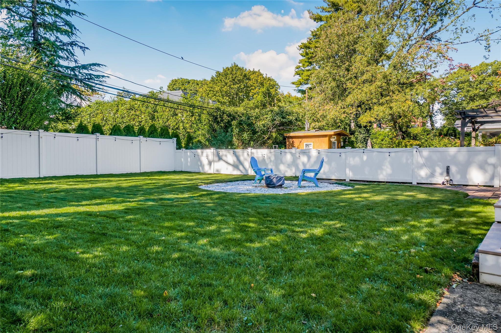 Single Family Maple  Nassau County, NY 11040, MLS-923646-31