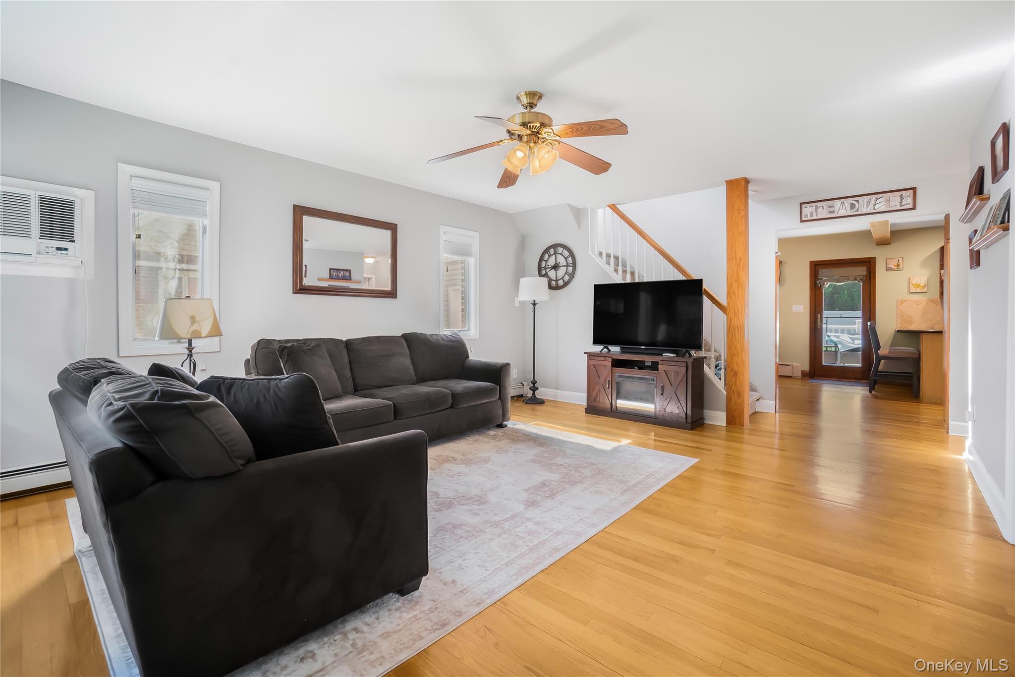 Single Family Maple  Nassau County, NY 11040, MLS-923646-4