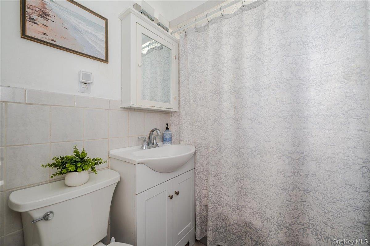 Single Family Marshall  Nassau County, NY 11003, MLS-923652-11