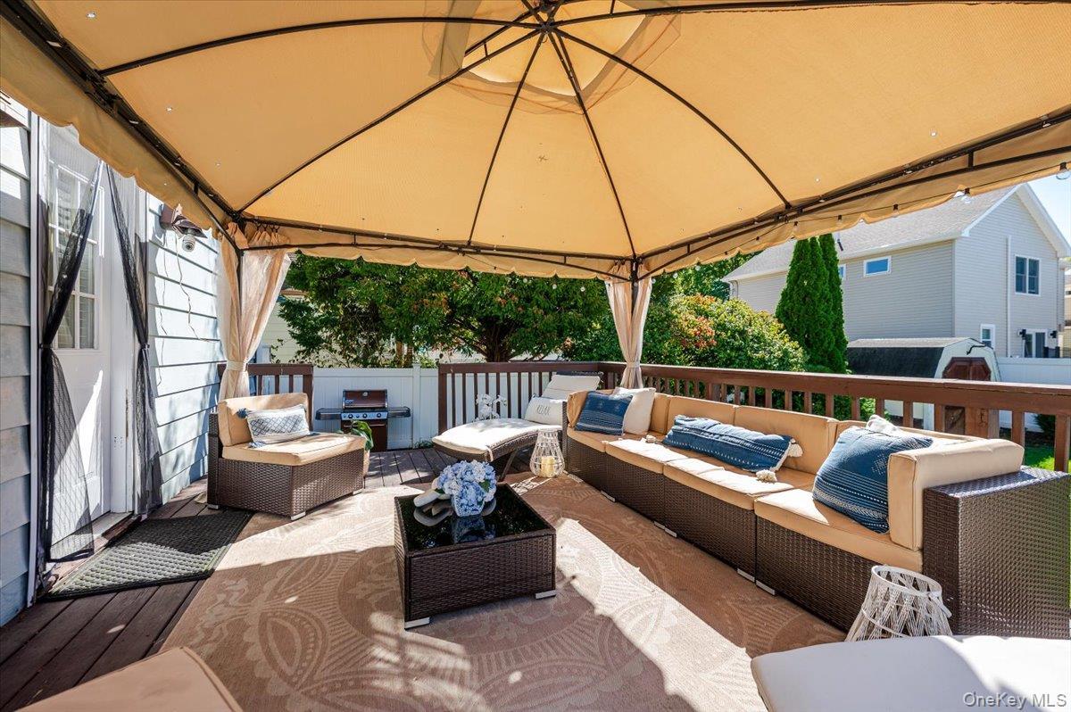 Single Family Marshall  Nassau County, NY 11003, MLS-923652-17