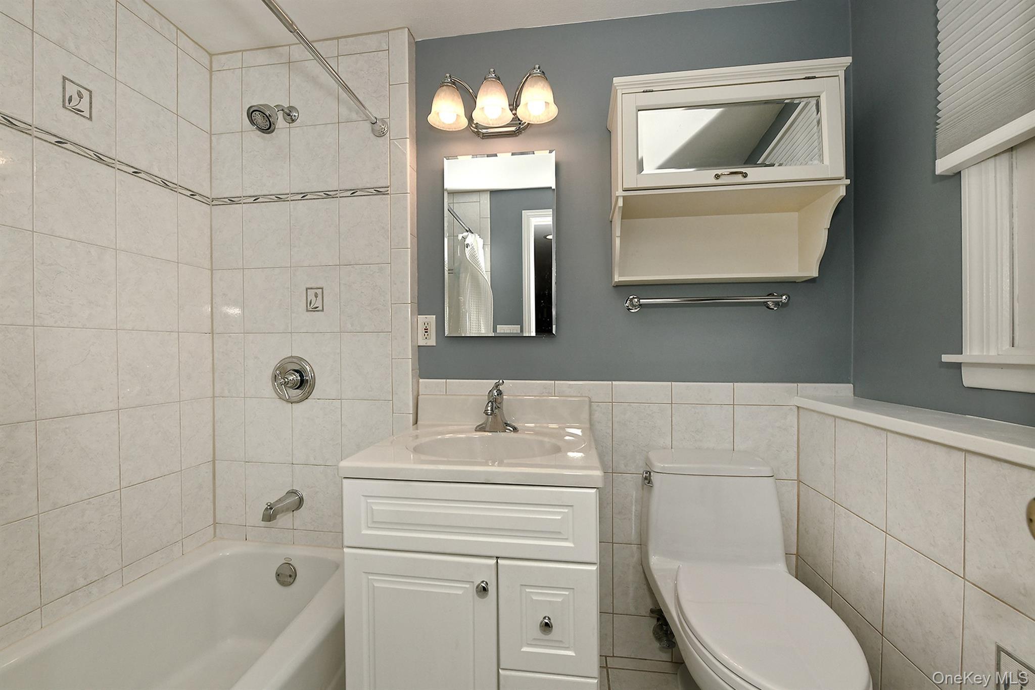 Single Family Cardiff  Suffolk County, NY 11746, MLS-923653-23