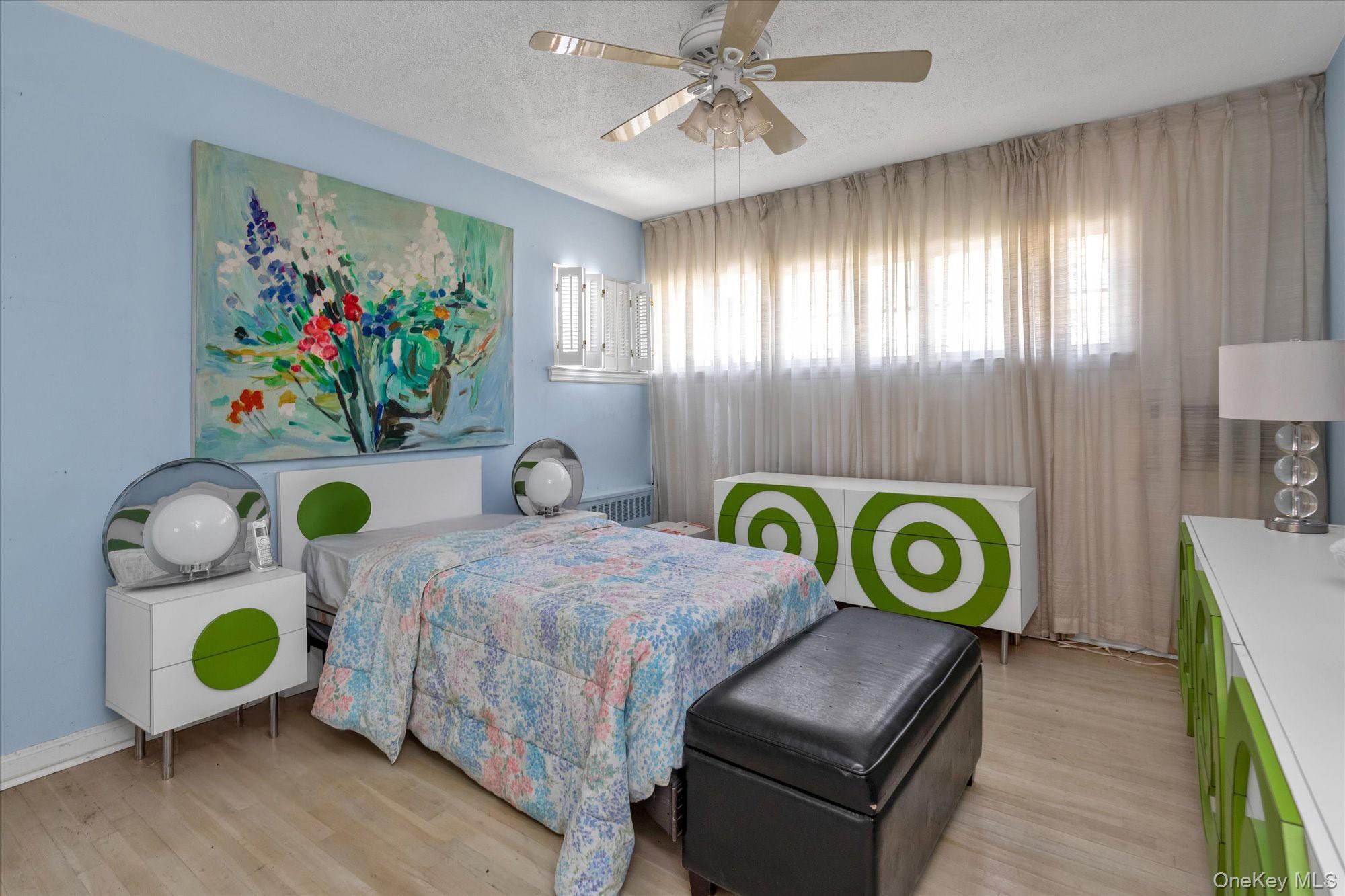 Single Family 24th Queens, NY 11360, MLS-923655-13