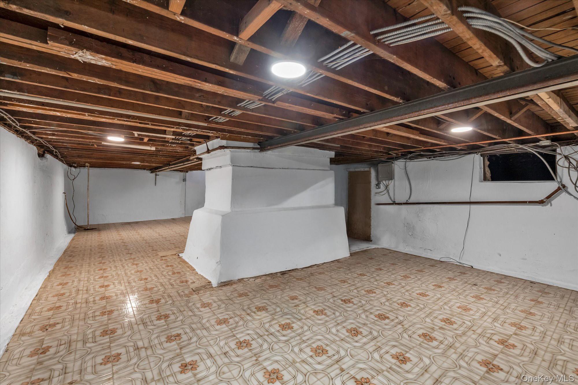 Single Family 24th Queens, NY 11360, MLS-923655-19