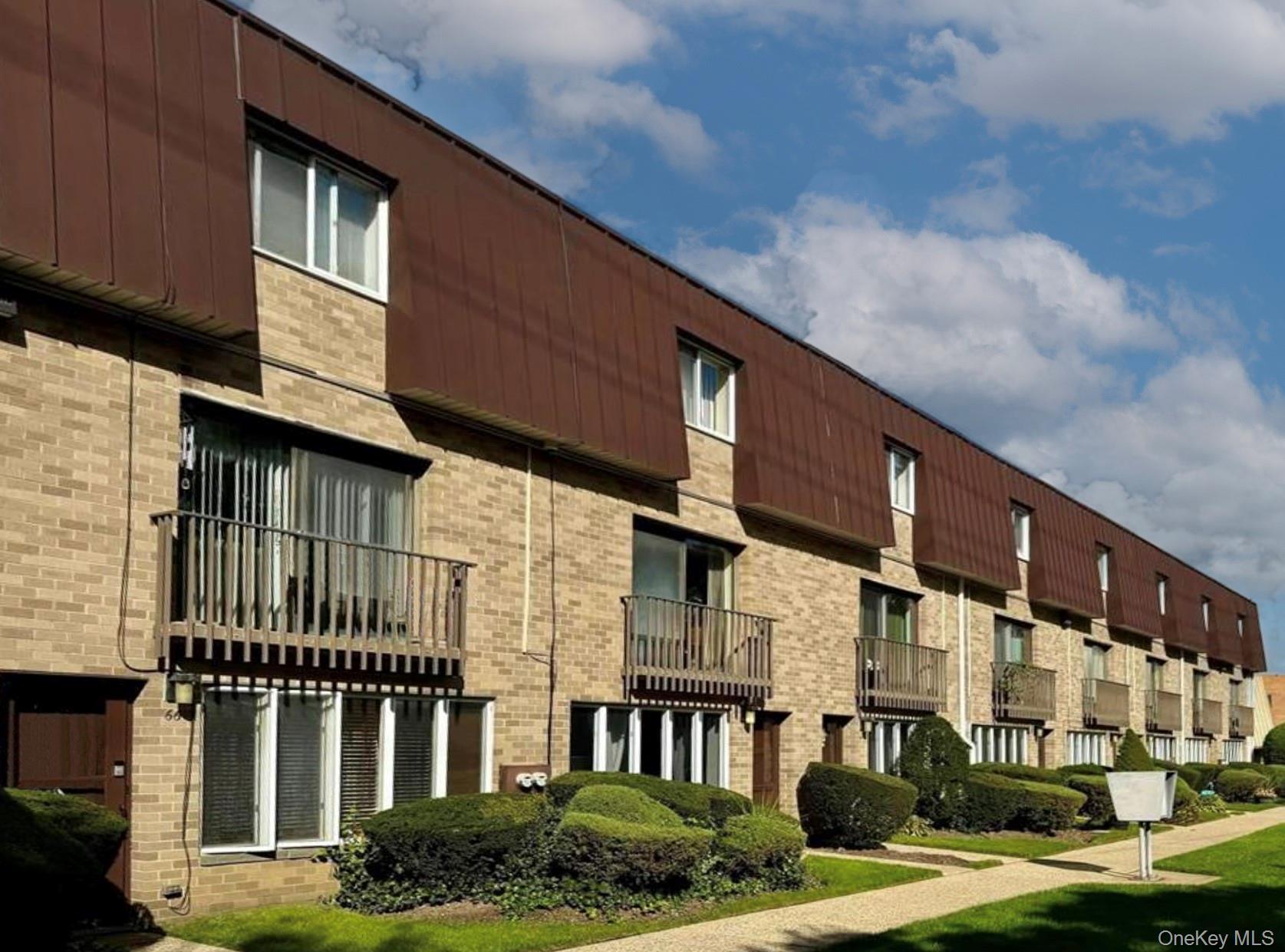 Condo Hilton Nassau County, NY 11550, MLS-923663-2