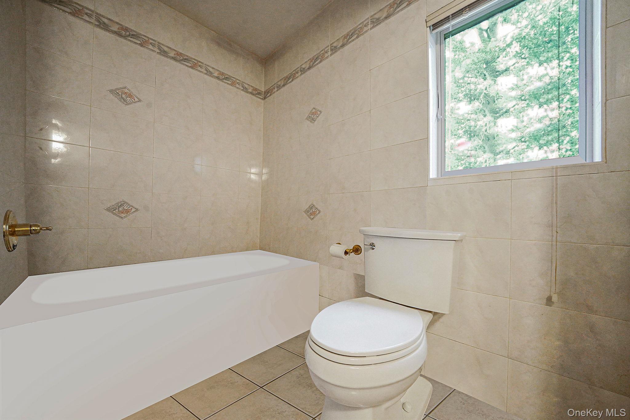 Single Family Bathgate St Staten Island, NY 10312, MLS-923691-17