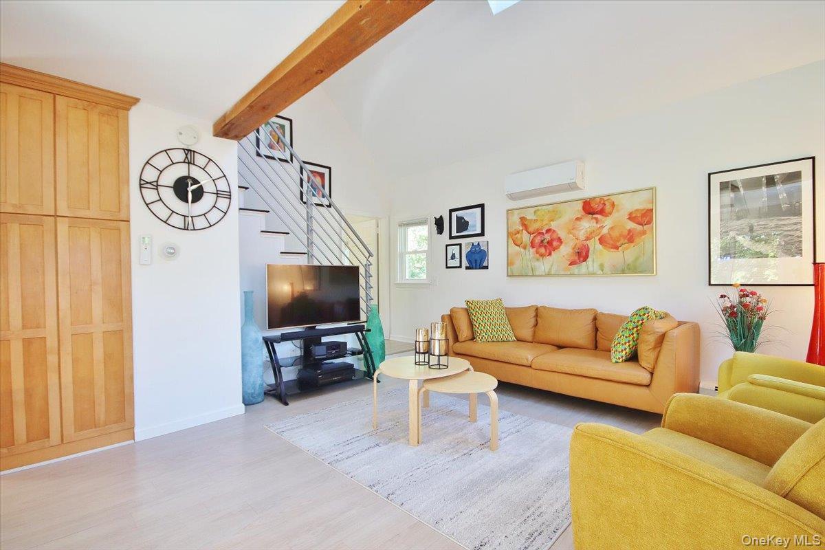 Single Family Old Post Orange County, NY 12542, MLS-923789-15