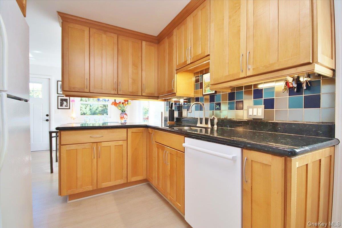 Single Family Old Post Orange County, NY 12542, MLS-923789-25