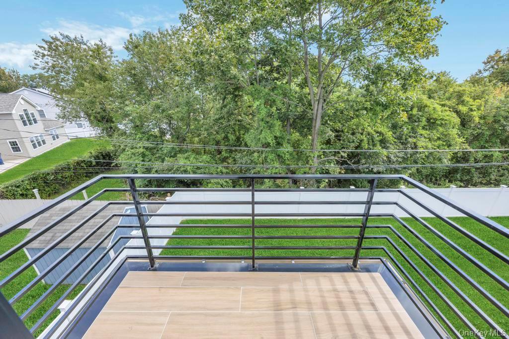 Single Family Short Nassau County, NY 11756, MLS-923792-13