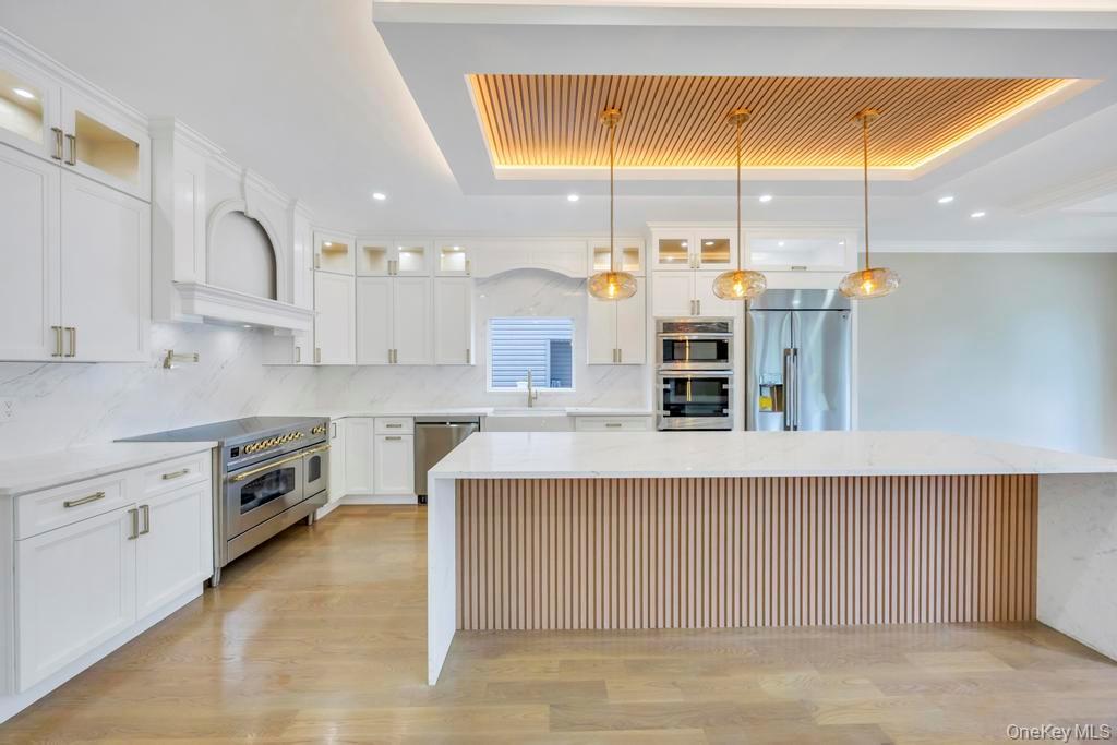 Single Family Short Nassau County, NY 11756, MLS-923792-16