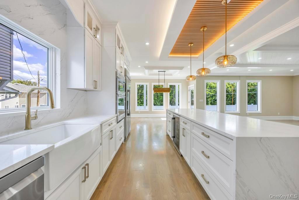 Single Family Short Nassau County, NY 11756, MLS-923792-21