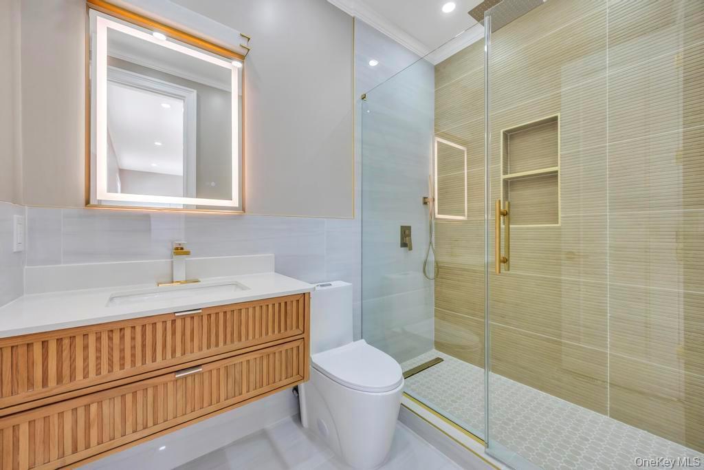 Single Family Short Nassau County, NY 11756, MLS-923792-39