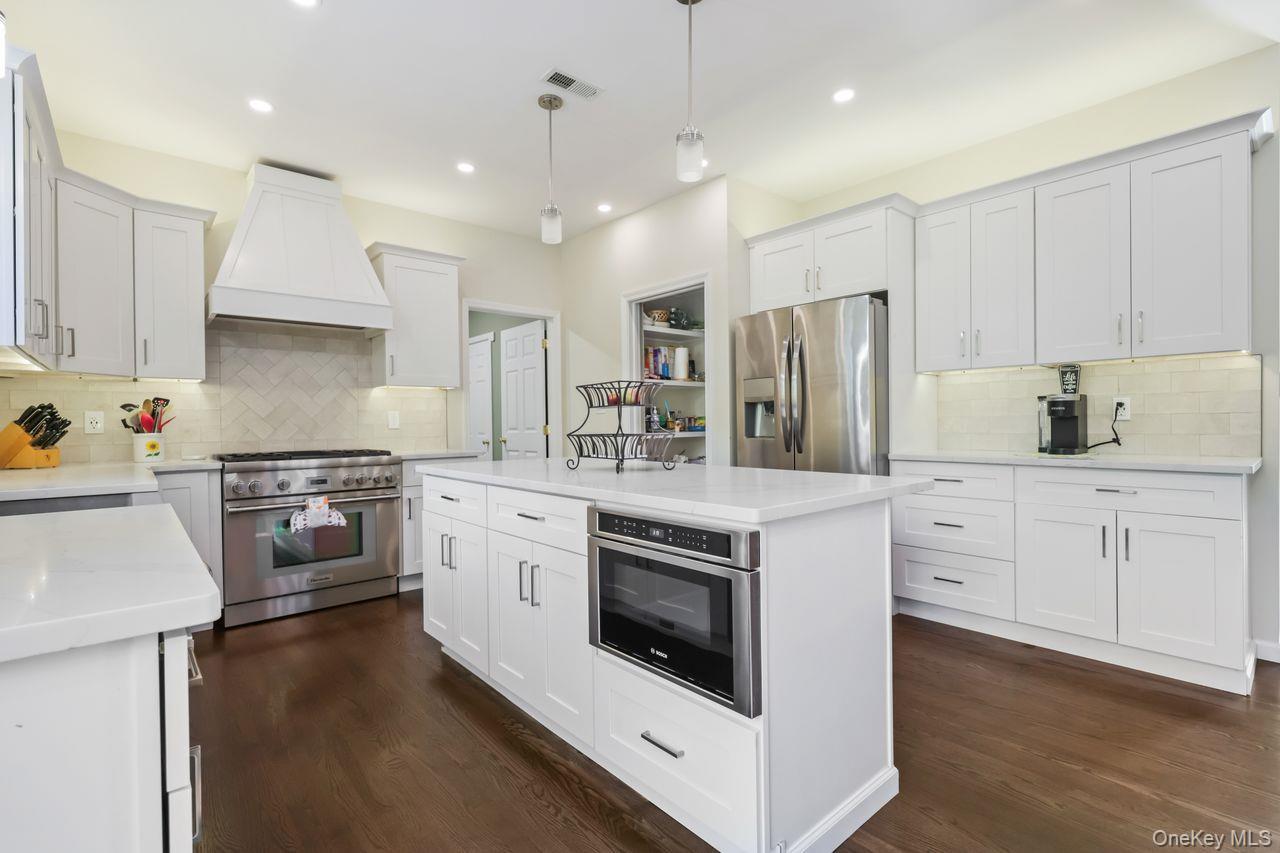 Single Family Mane  Dutchess County, NY 12564, MLS-923816-3