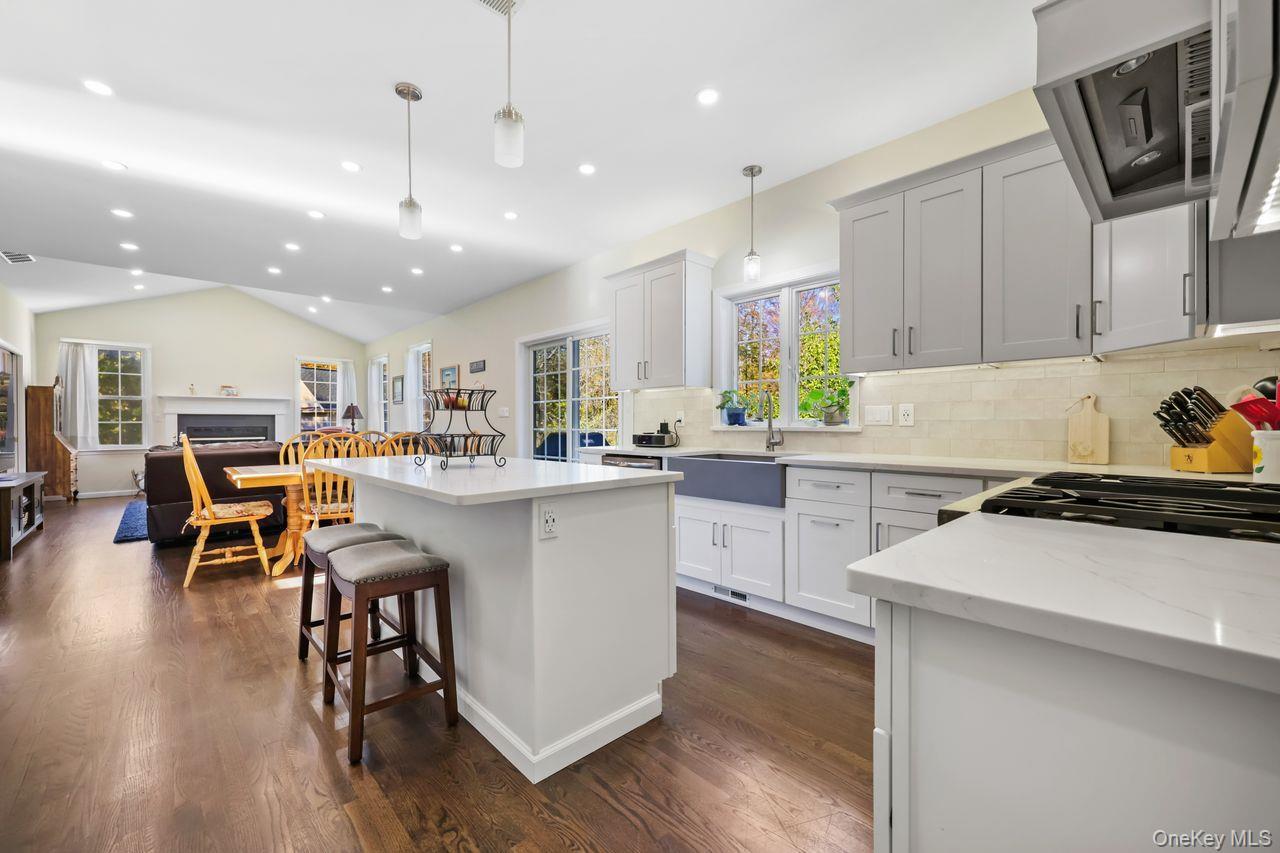 Single Family Mane  Dutchess County, NY 12564, MLS-923816-5