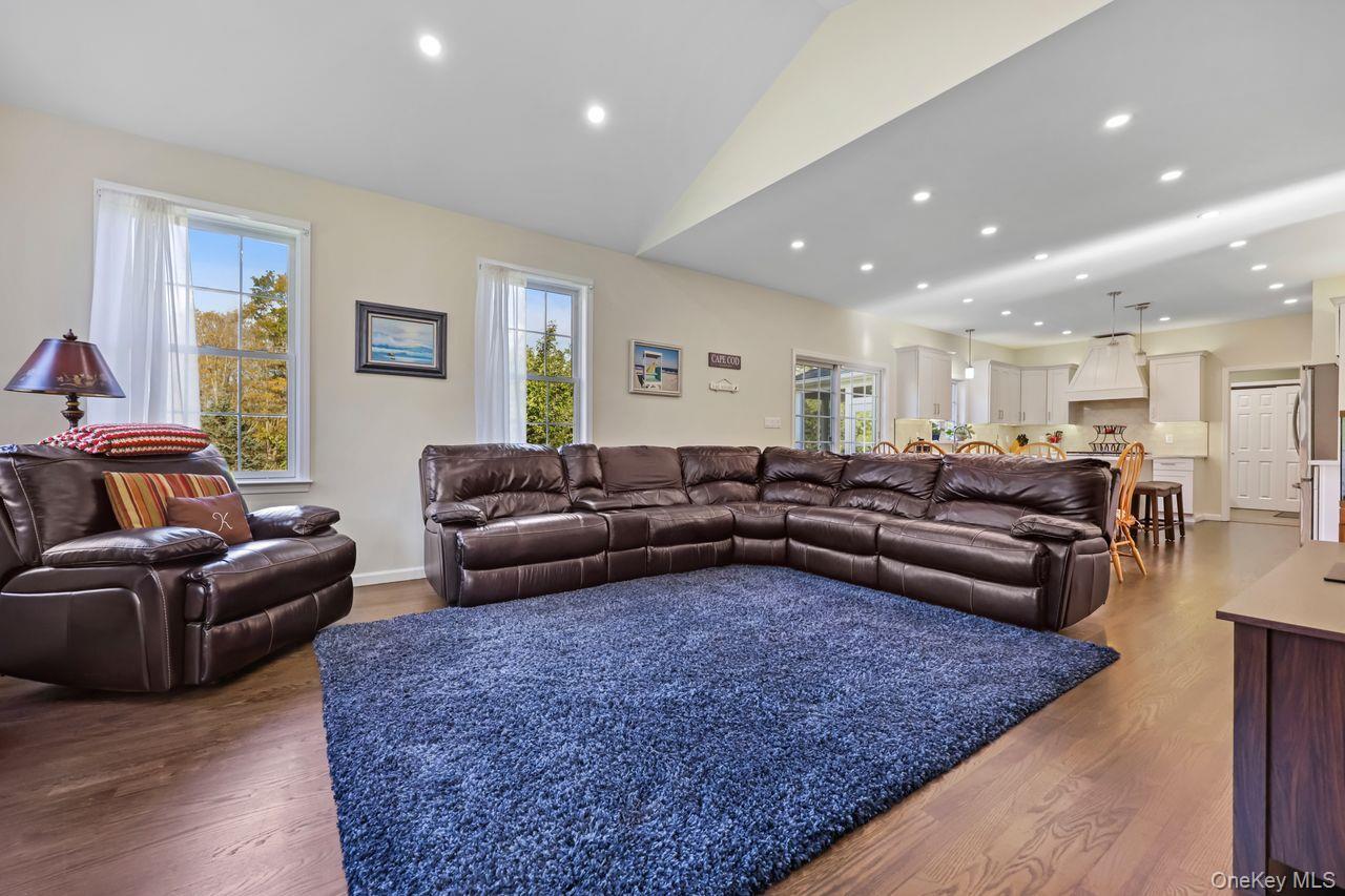 Single Family Mane  Dutchess County, NY 12564, MLS-923816-6