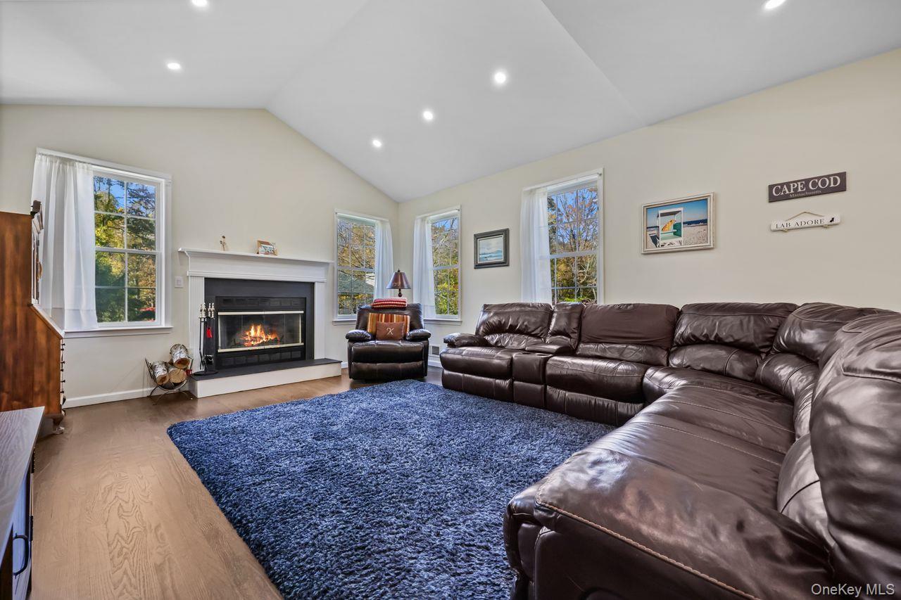 Single Family Mane  Dutchess County, NY 12564, MLS-923816-7