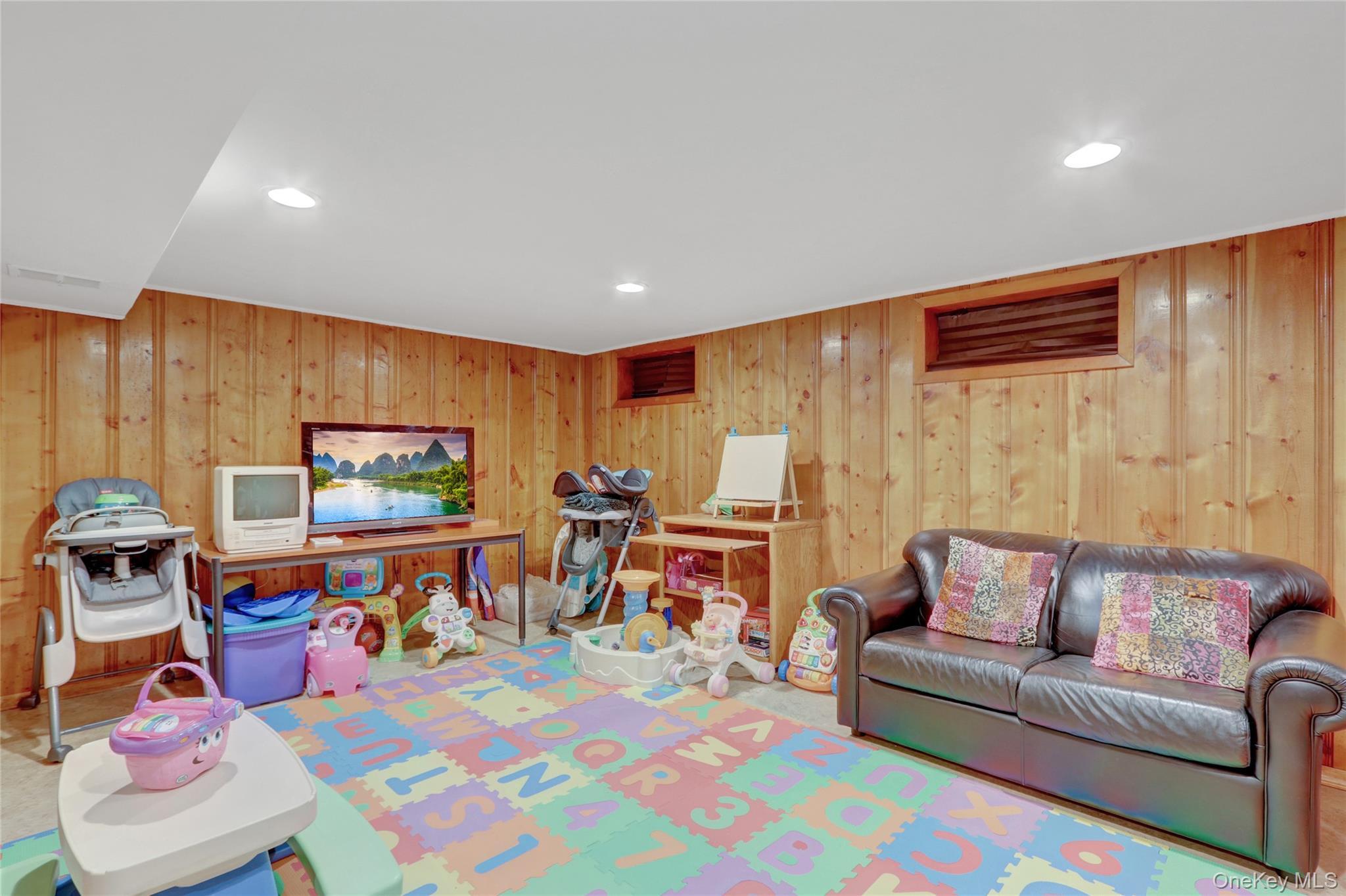 Single Family Lillian  Nassau County, NY 11803, MLS-923829-25