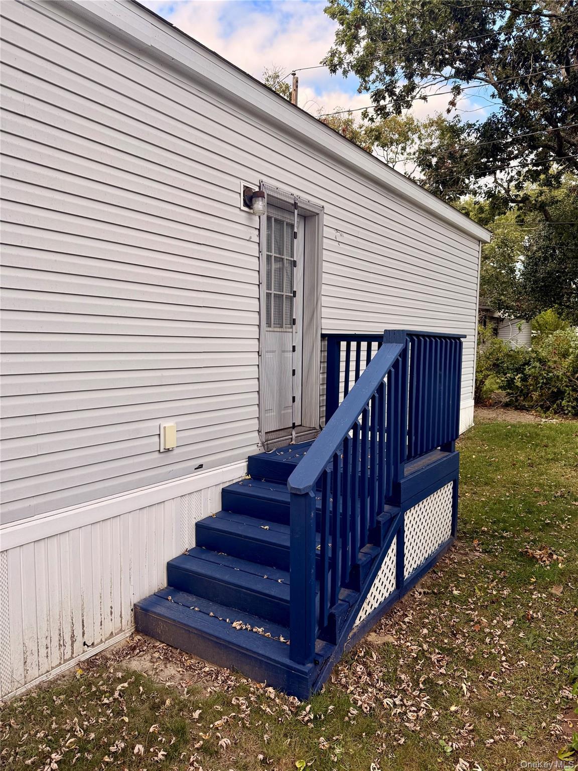 Single Family Hubbard  Suffolk County, NY 11901, MLS-923835-3